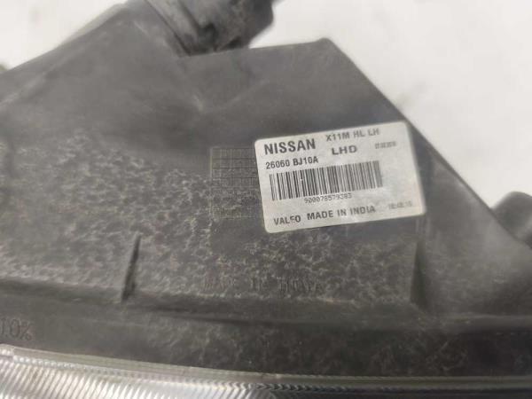 PHARE GAUCHE NISSAN - Vue 3